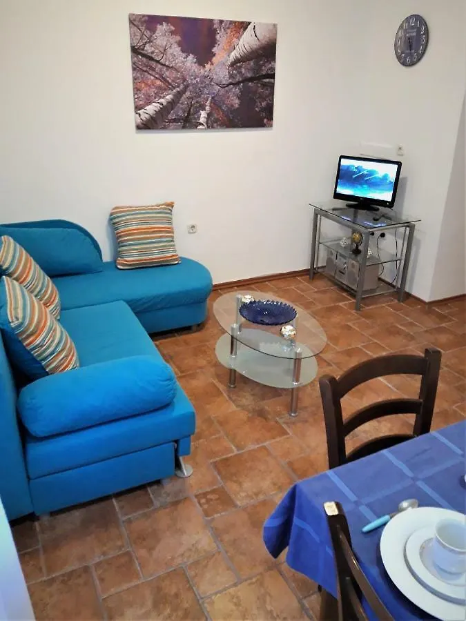 Apartment Porat location
